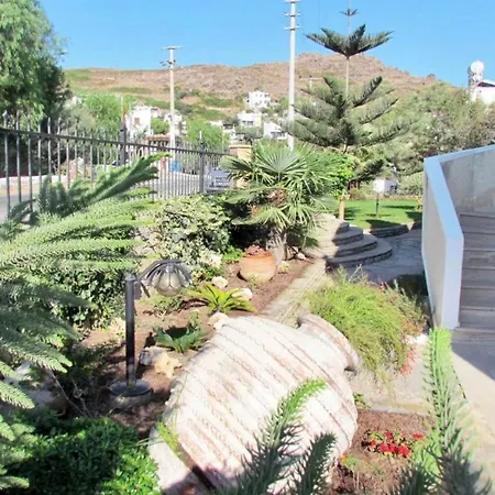 Hotel Farrys Boutique & Club - *