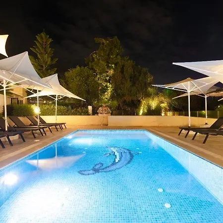 Farrys Boutique & Club - Hotel