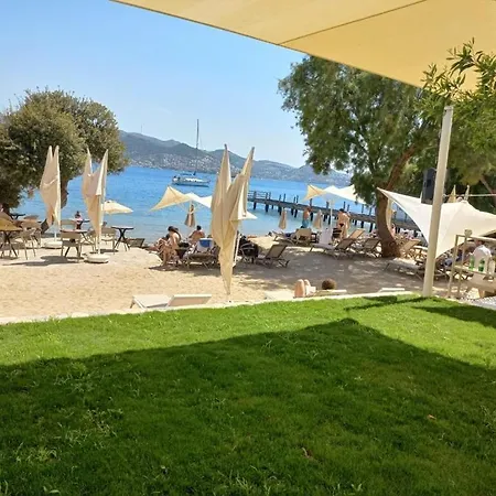 Hotel Farrys Boutique & Club -