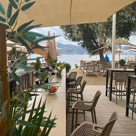 Farrys Boutique & Club - Hotel *