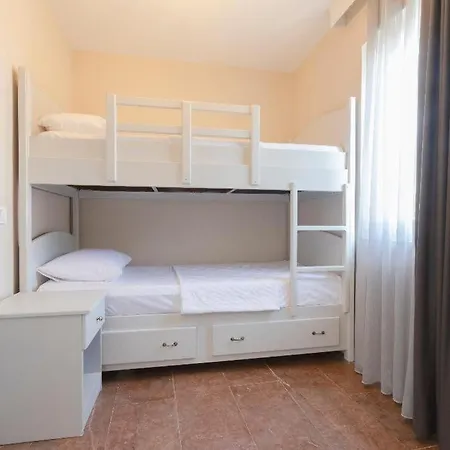 Hotel Farrys Boutique & Club -