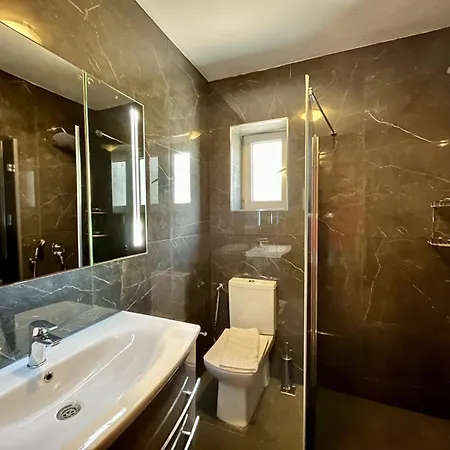 Farrys Boutique & Club - Yalıkavak