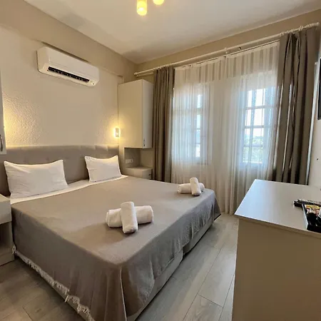 Farrys Boutique & Club - Hotel