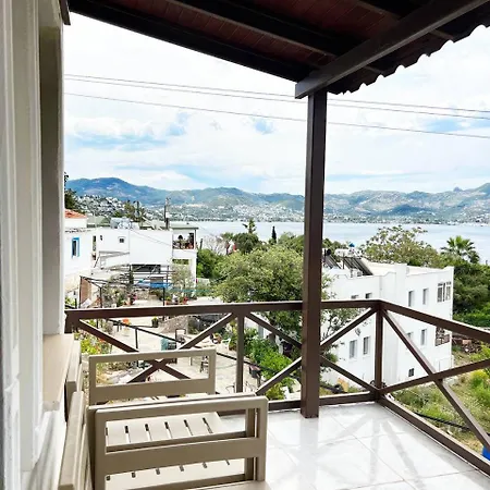 Farrys Boutique & Club - Hotel *