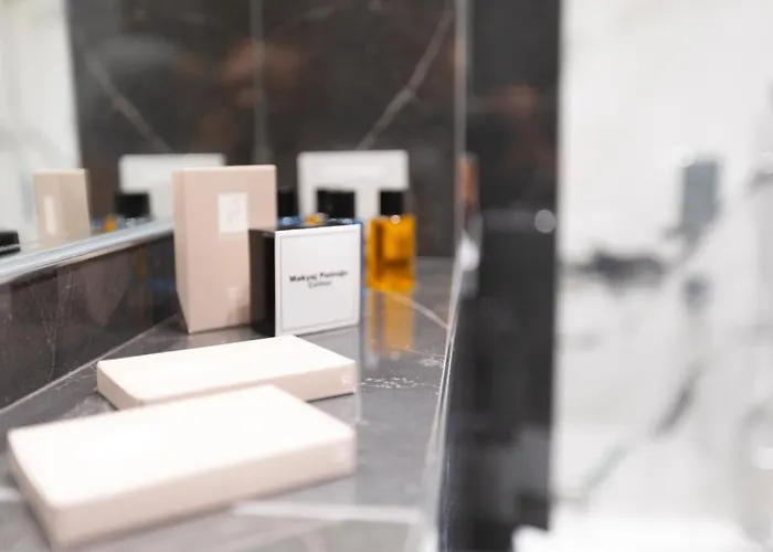 Farrys Boutique & Club - יאליקאבאק