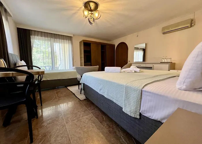 Farrys Boutique & Club -