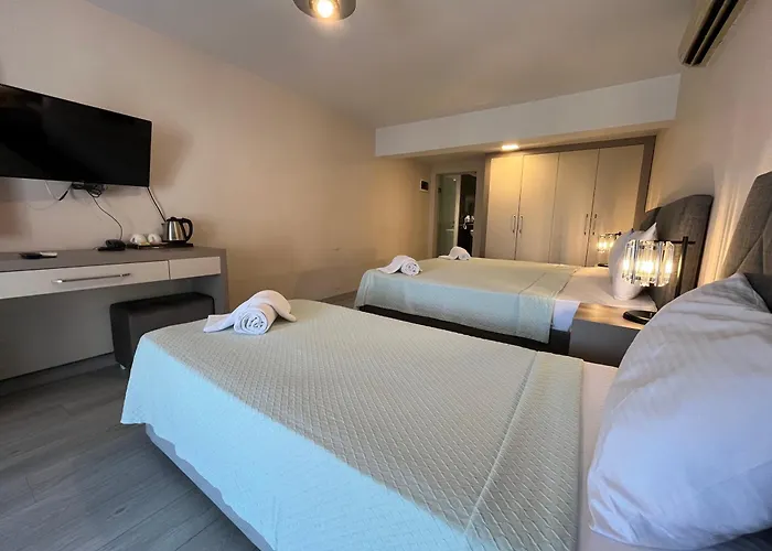 Farrys Boutique & Club - יאליקאבאק