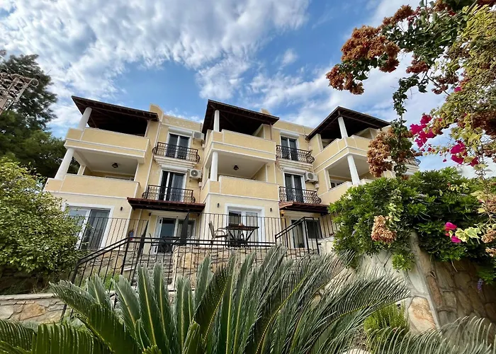 Farrys Boutique & Club - מלון *