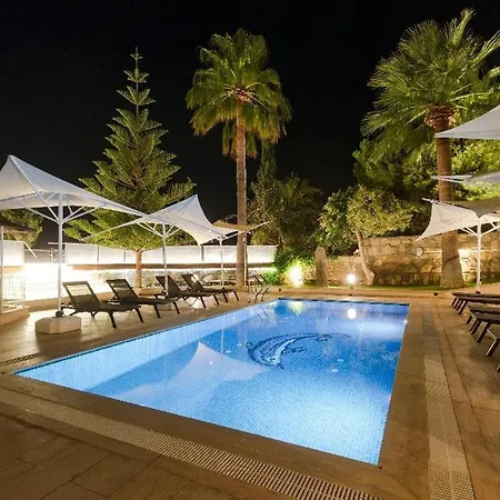 Farrys Boutique & Club - Yalıkavak