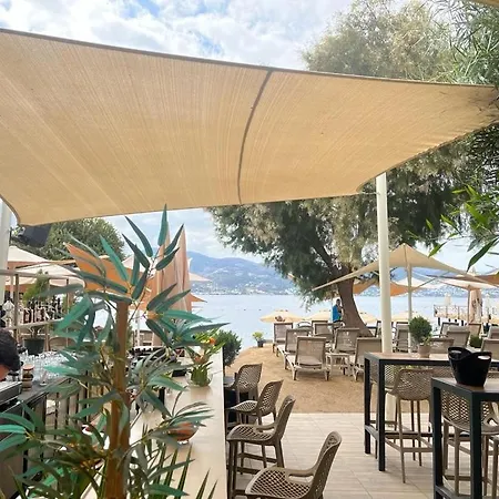 Farrys Boutique & Club - Yalikavak