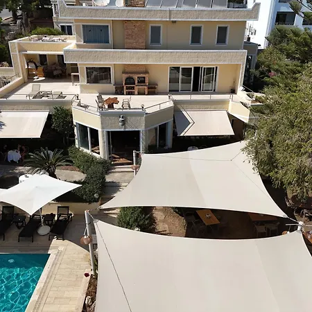 Hotel Farrys Boutique & Club - *