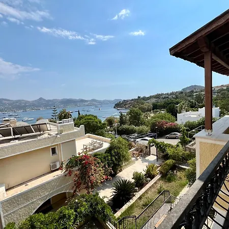 Hotel Farrys Boutique & Club -