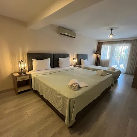 Hotel Farrys Boutique & Club -