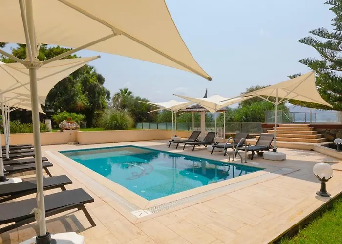 Farrys Boutique & Club - Hotel *