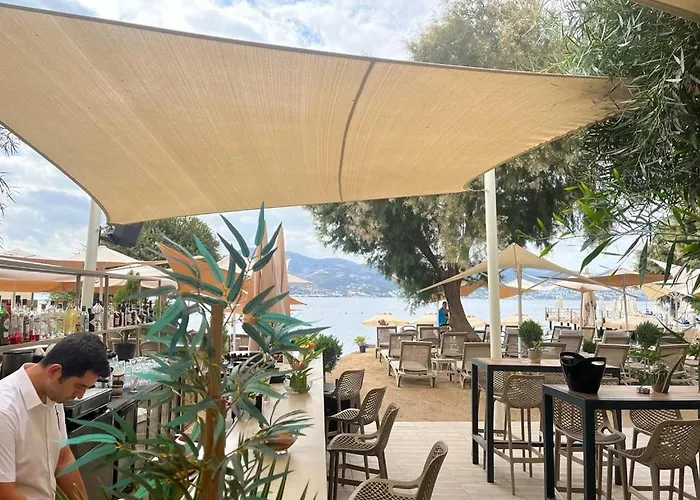 Farrys Boutique & Club - Yalıkavak