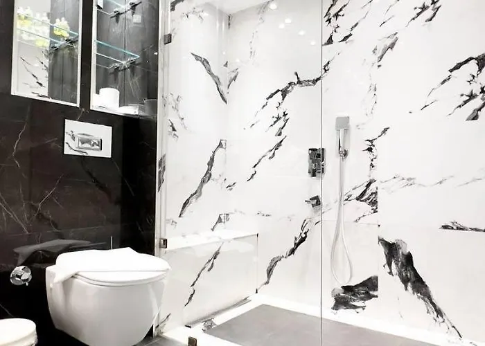 Farrys Boutique & Club - Hotel *