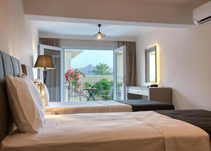 Farrys Boutique & Club - Hotel *