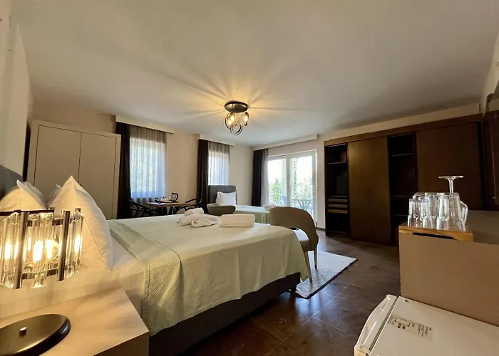 Hotel Farrys Boutique & Club - *