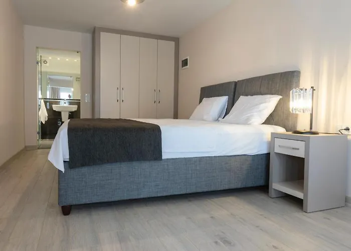 Hotel Farrys Boutique & Club -