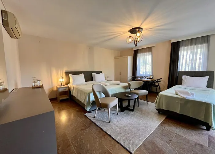 Farrys Boutique & Club -