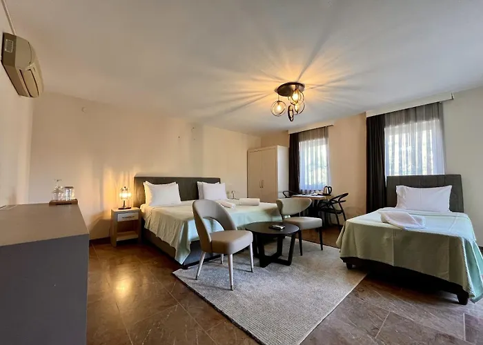 Farrys Boutique & Club - Hotel *