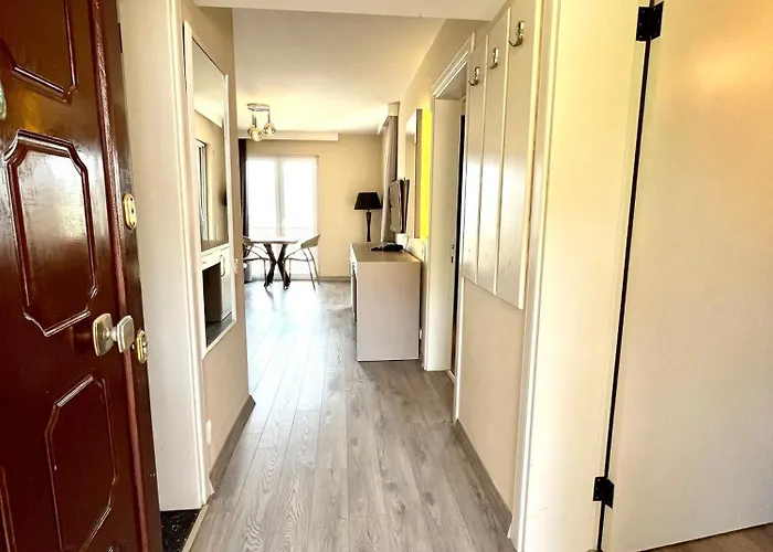 Hotel Farrys Boutique & Club - *