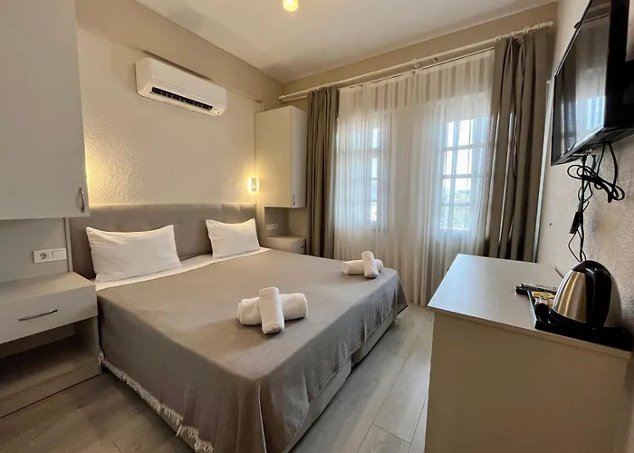 Farrys Boutique & Club - Hotel